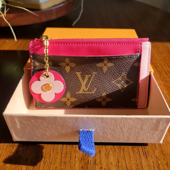 πΈ Louis Vuitton Mononram Blooming Flower Zipped Card Holder - Picture 2 of 7